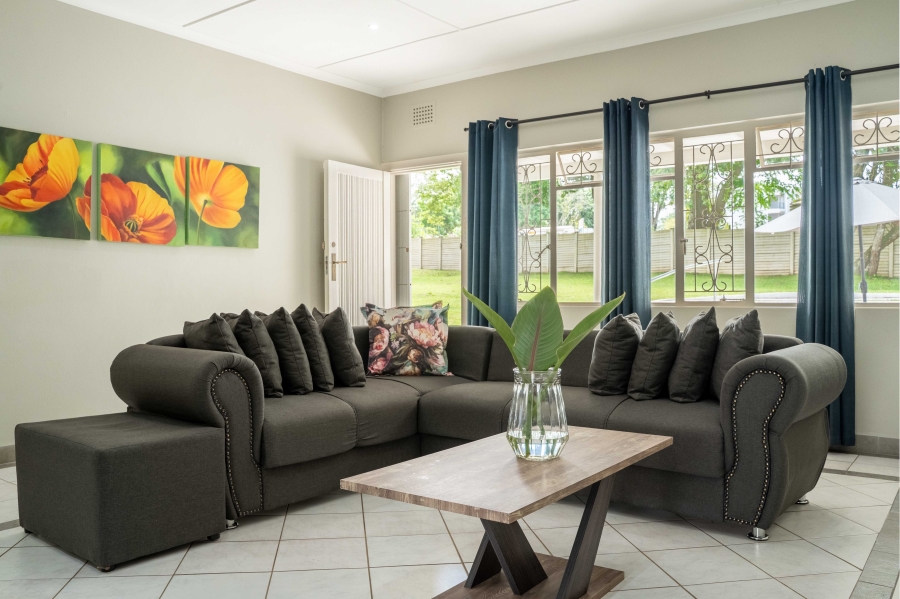 5 Bedroom Property for Sale in Hillcrest Central KwaZulu-Natal