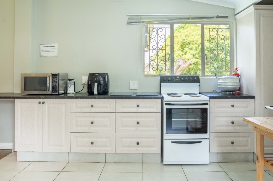 5 Bedroom Property for Sale in Hillcrest Central KwaZulu-Natal