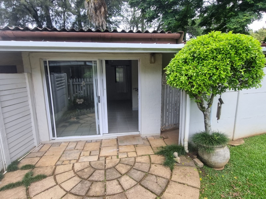 To Let 1 Bedroom Property for Rent in Gillitts KwaZulu-Natal