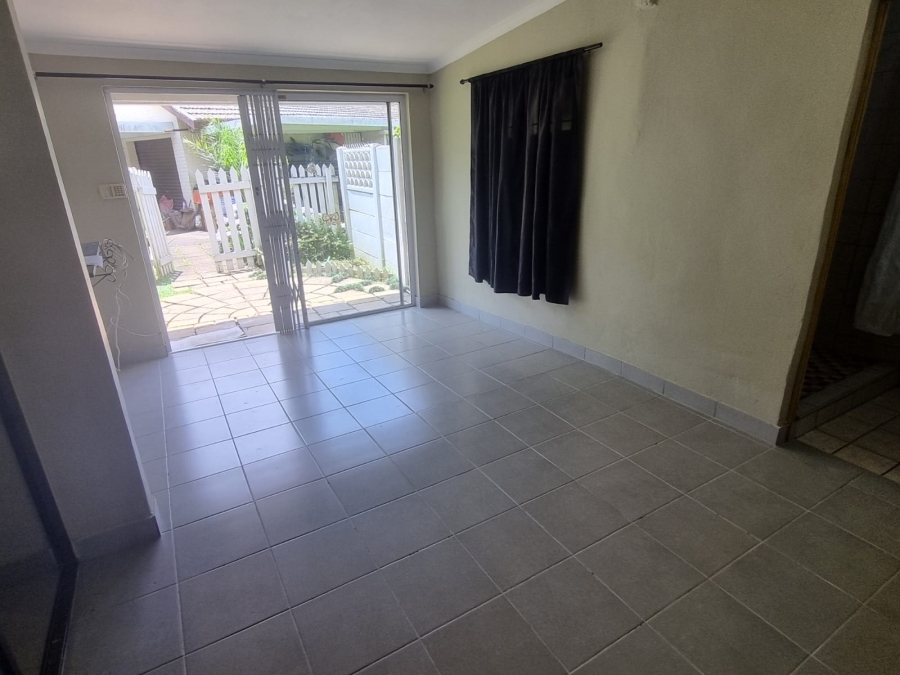 To Let 1 Bedroom Property for Rent in Gillitts KwaZulu-Natal