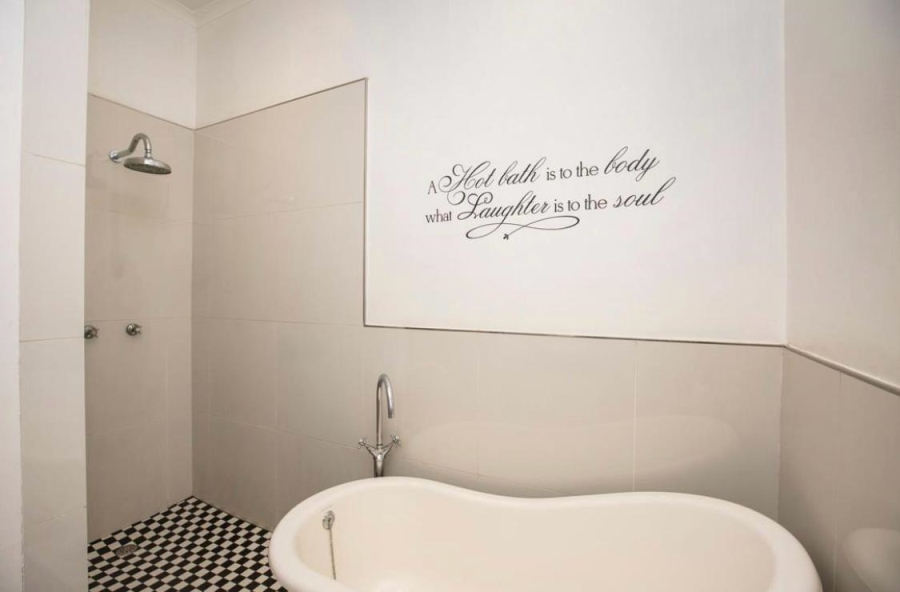 3 Bedroom Property for Sale in Essenwood KwaZulu-Natal