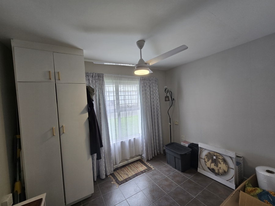 To Let 2 Bedroom Property for Rent in Shakas Rock KwaZulu-Natal