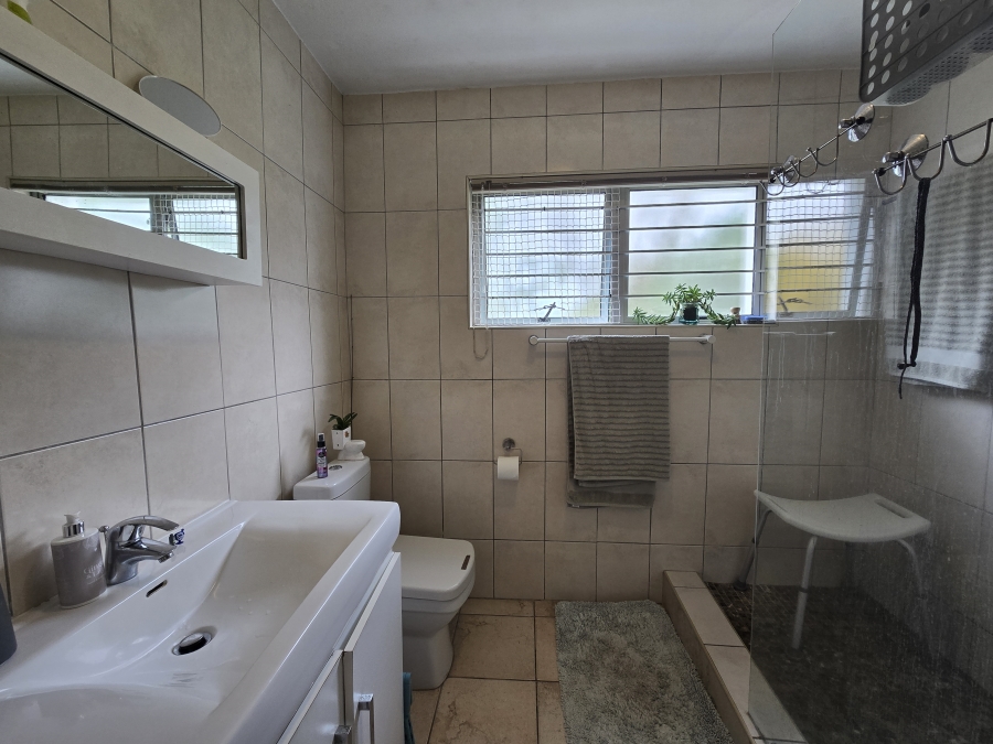 To Let 2 Bedroom Property for Rent in Shakas Rock KwaZulu-Natal