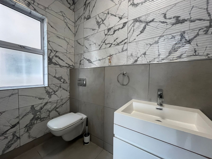 2 Bedroom Property for Sale in Ballito Central KwaZulu-Natal