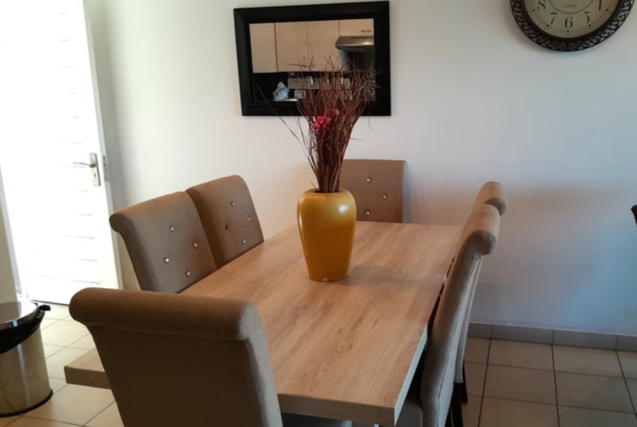 To Let 2 Bedroom Property for Rent in Shakas Rock KwaZulu-Natal