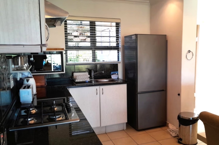To Let 2 Bedroom Property for Rent in Shakas Rock KwaZulu-Natal
