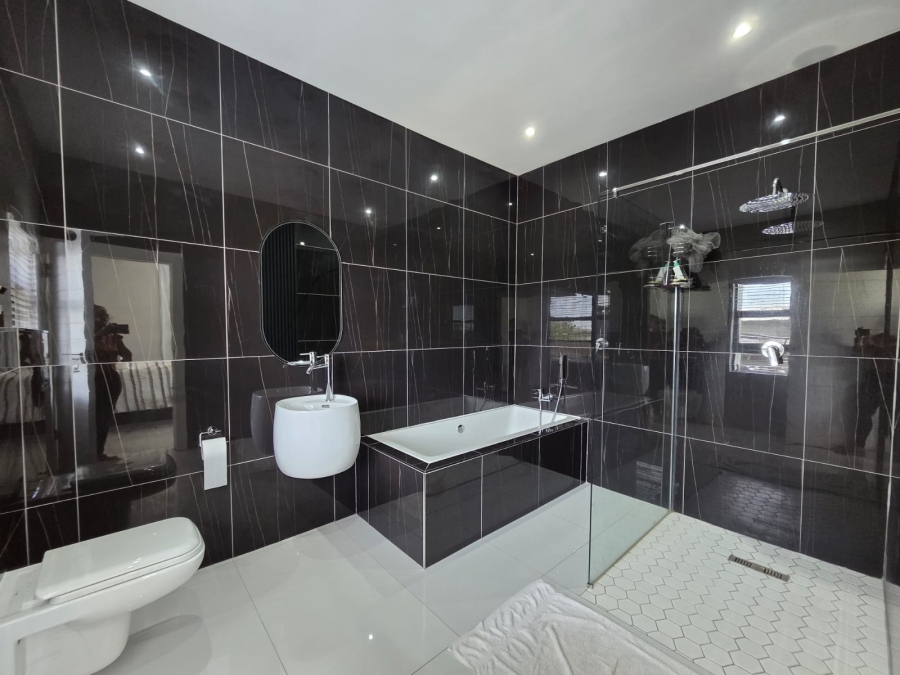 4 Bedroom Property for Sale in Palm Lakes Estate KwaZulu-Natal