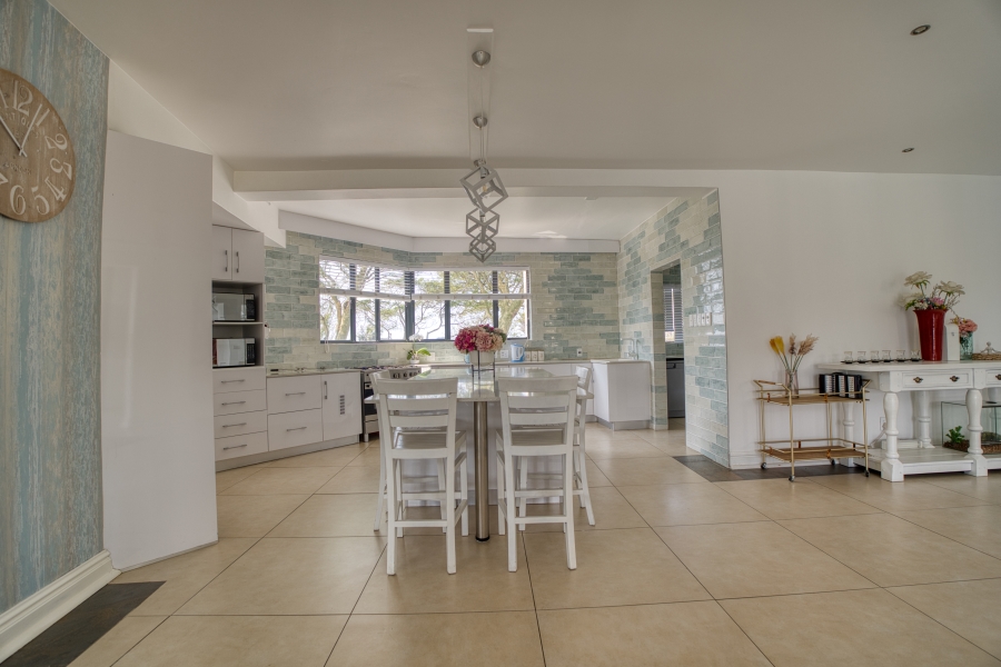 7 Bedroom Property for Sale in Zinkwazi Beach KwaZulu-Natal