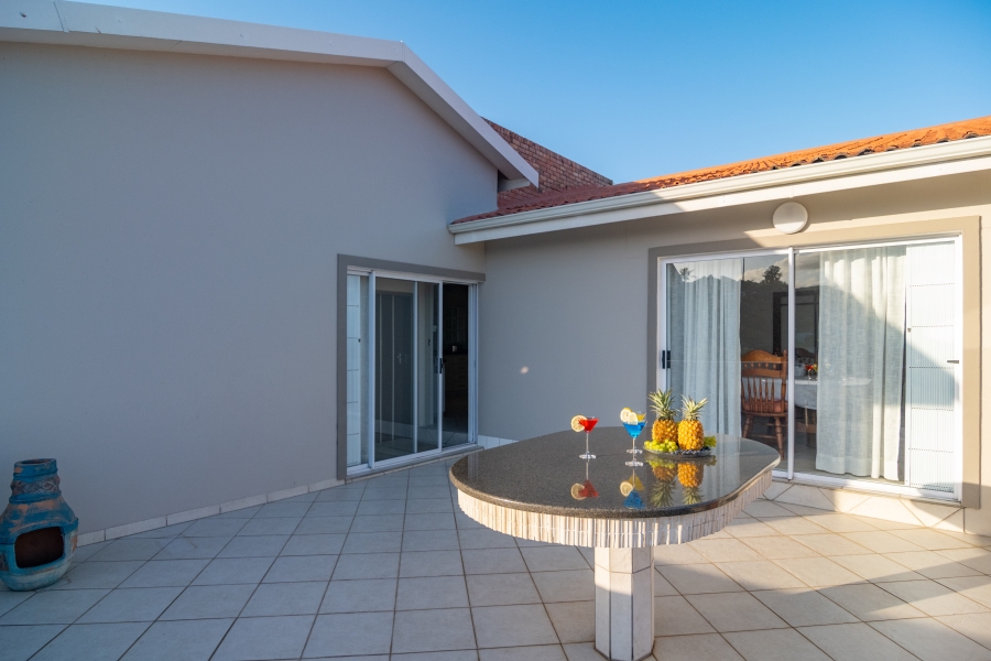 7 Bedroom Property for Sale in Zinkwazi Beach KwaZulu-Natal