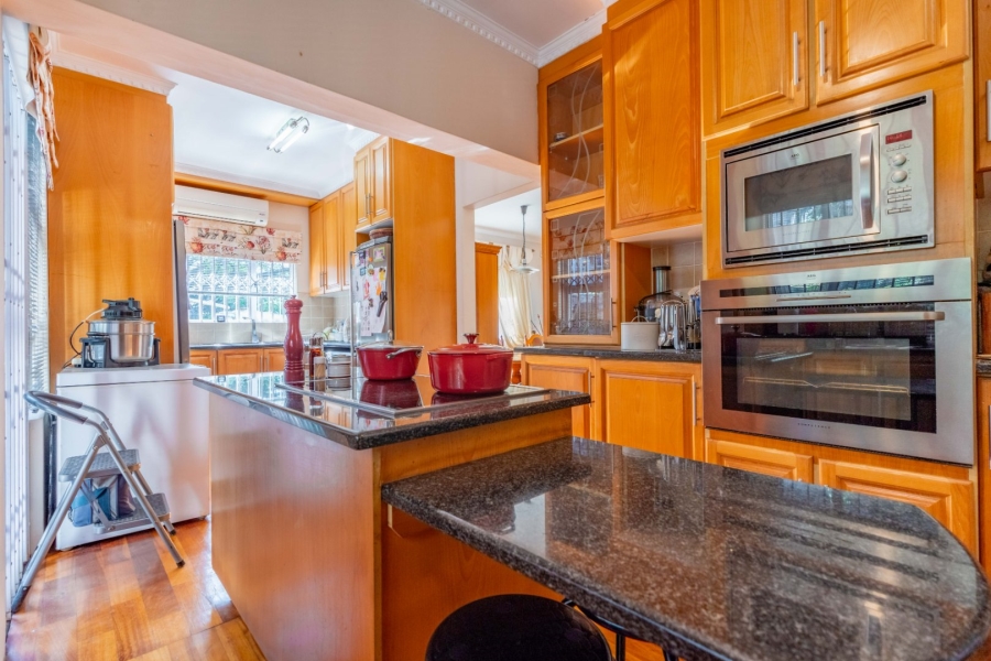 3 Bedroom Property for Sale in Sherwood KwaZulu-Natal