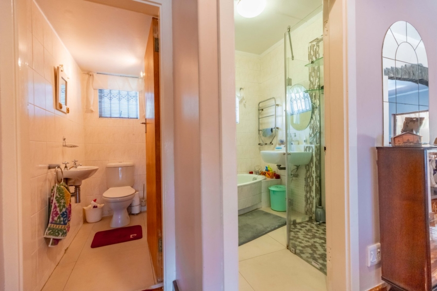 3 Bedroom Property for Sale in Sherwood KwaZulu-Natal