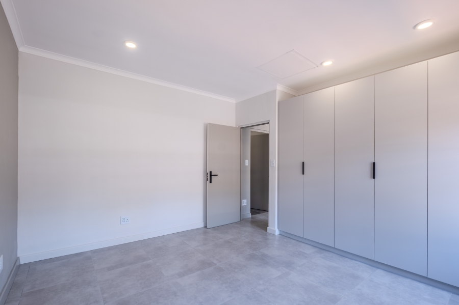 1 Bedroom Property for Sale in Westbrook KwaZulu-Natal