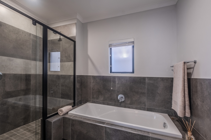 3 Bedroom Property for Sale in Westbrook KwaZulu-Natal