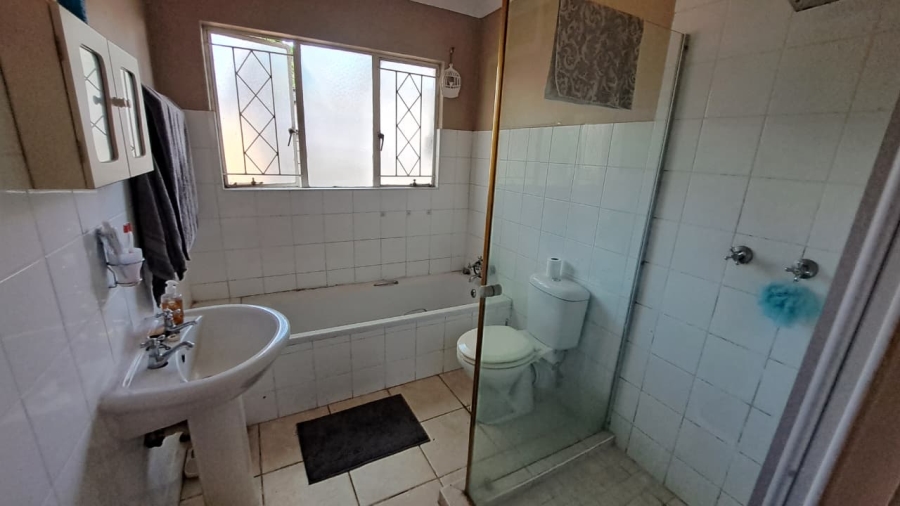 4 Bedroom Property for Sale in Meer En See KwaZulu-Natal