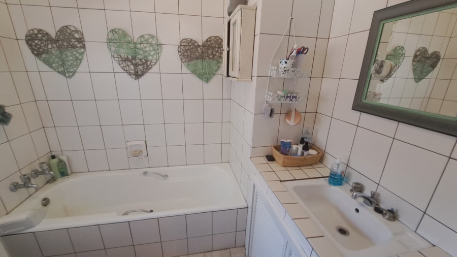 4 Bedroom Property for Sale in Meer En See KwaZulu-Natal