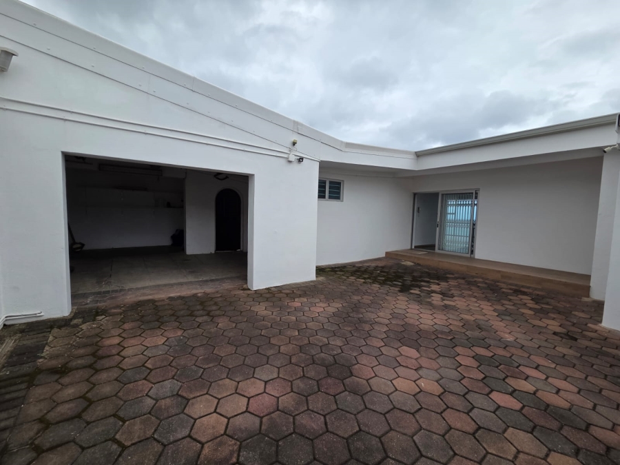 5 Bedroom Property for Sale in Bluff KwaZulu-Natal