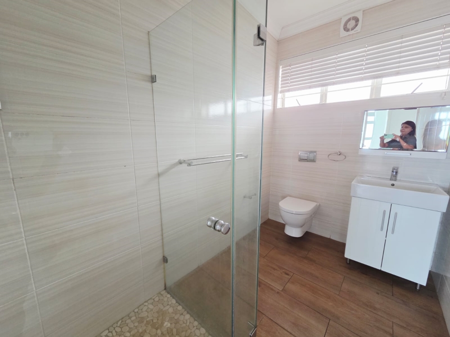 5 Bedroom Property for Sale in Bluff KwaZulu-Natal