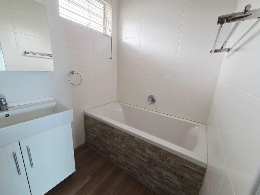 5 Bedroom Property for Sale in Bluff KwaZulu-Natal