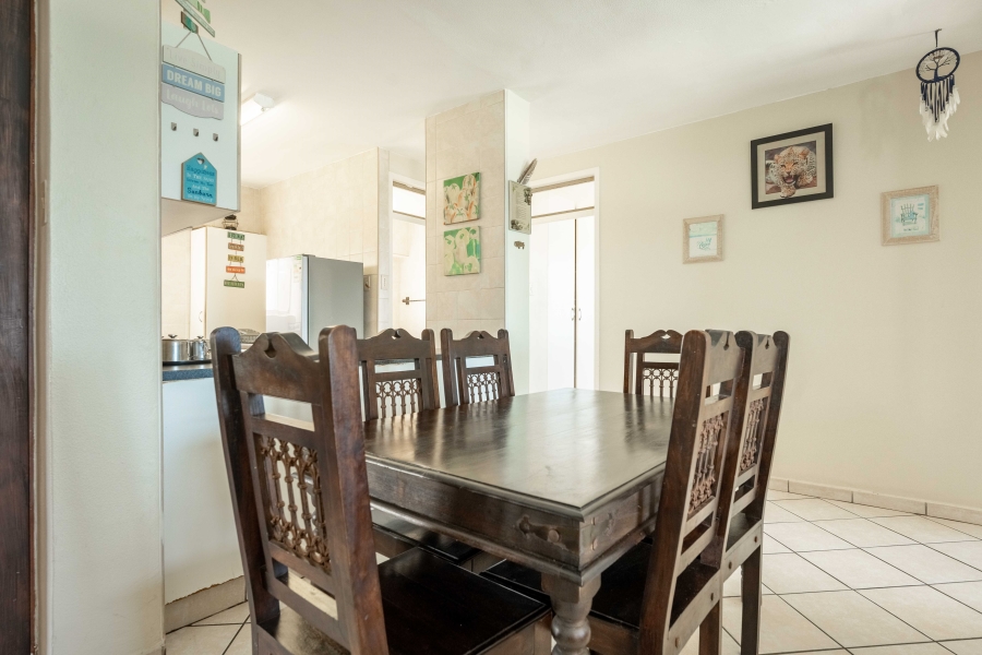 2 Bedroom Property for Sale in Amanzimtoti KwaZulu-Natal