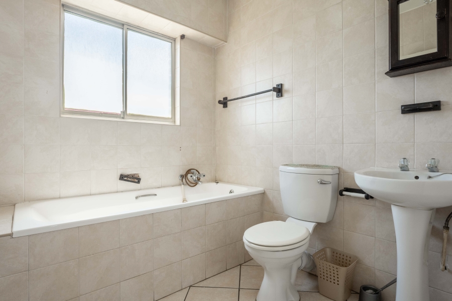 2 Bedroom Property for Sale in Amanzimtoti KwaZulu-Natal