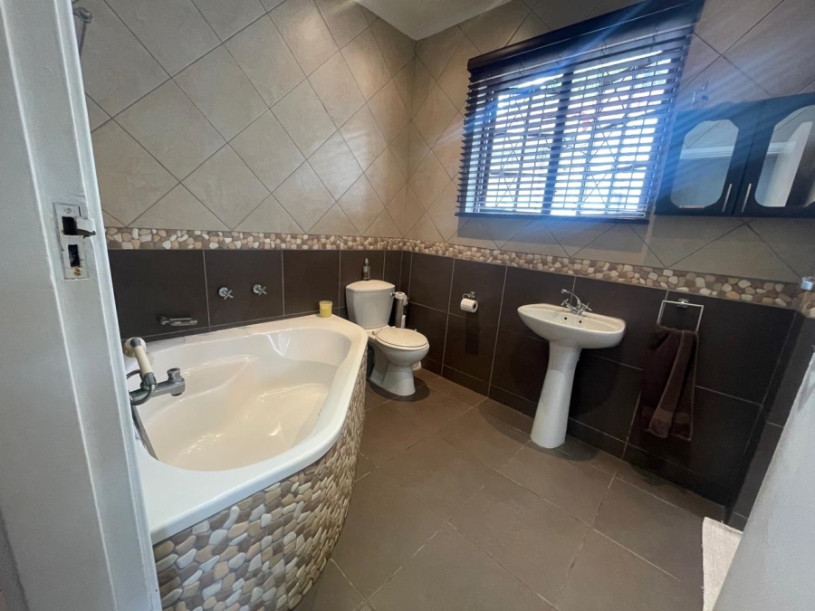 3 Bedroom Property for Sale in La Lucia KwaZulu-Natal