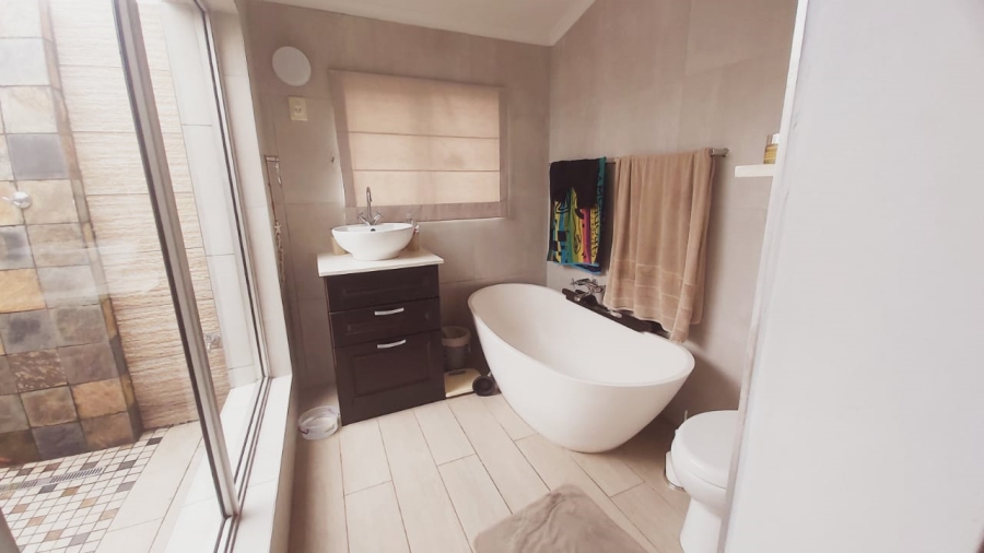 4 Bedroom Property for Sale in Bluff KwaZulu-Natal