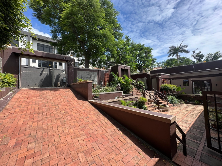 3 Bedroom Property for Sale in Essenwood KwaZulu-Natal