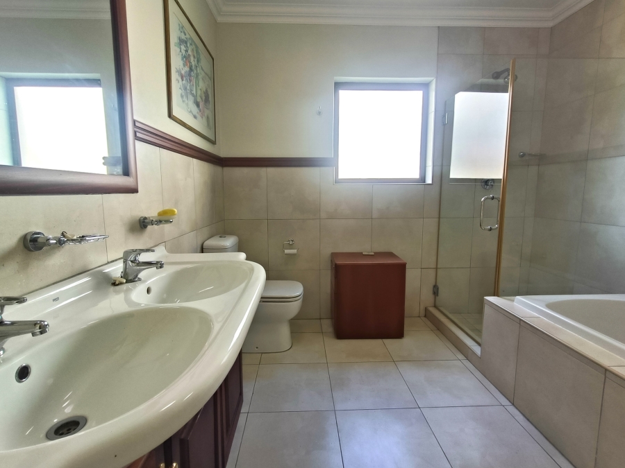 3 Bedroom Property for Sale in Meer En See KwaZulu-Natal