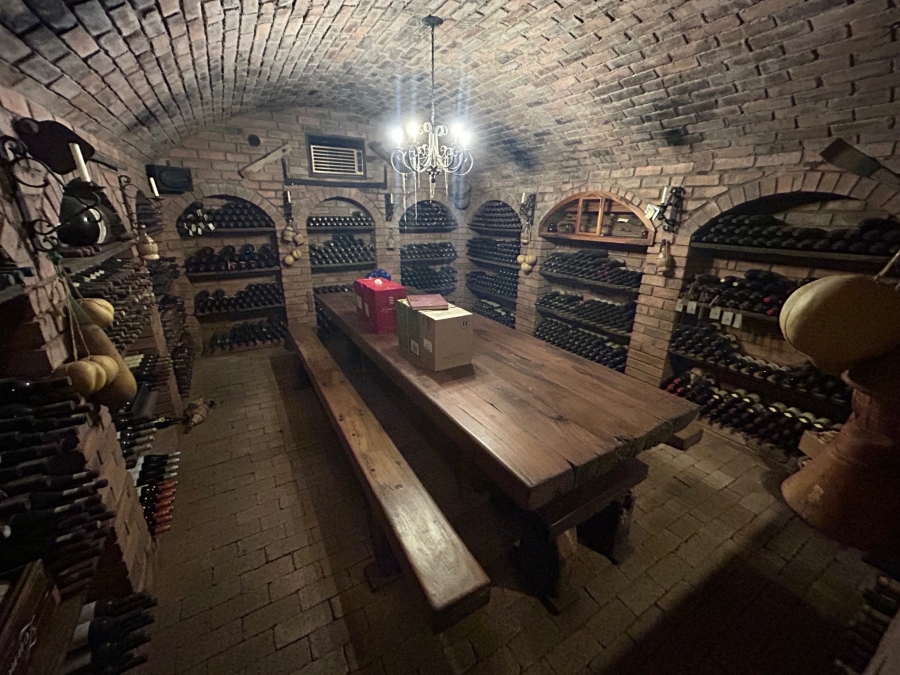 10 Bedroom Property for Sale in Mid-Illovo KwaZulu-Natal