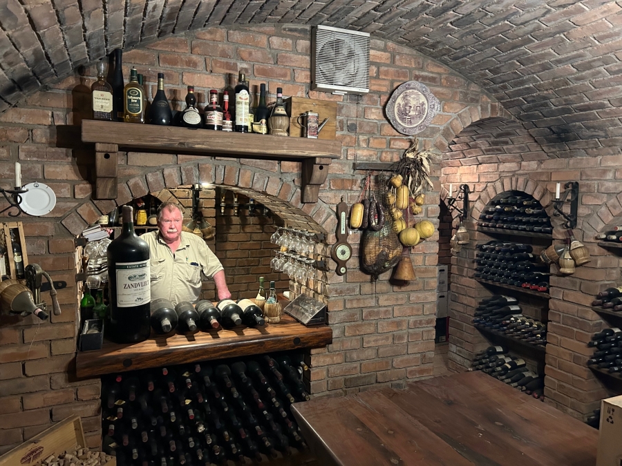 10 Bedroom Property for Sale in Mid-Illovo KwaZulu-Natal