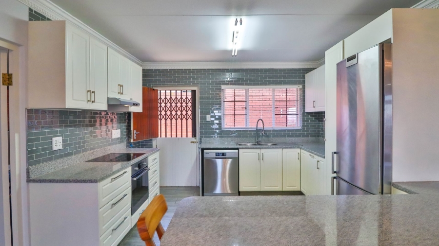 7 Bedroom Property for Sale in Athlone KwaZulu-Natal