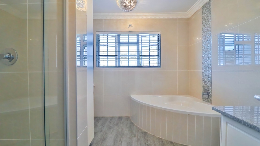 7 Bedroom Property for Sale in Athlone KwaZulu-Natal