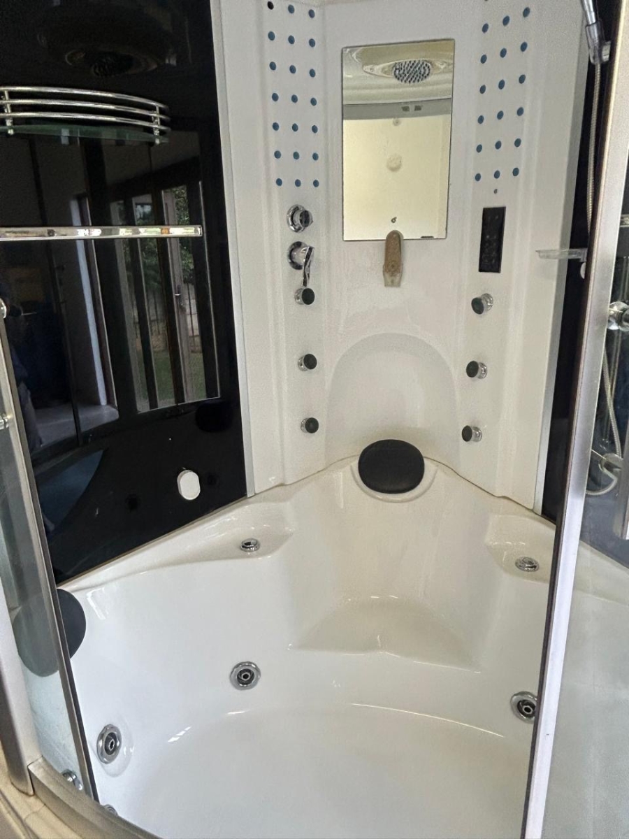 7 Bedroom Property for Sale in Athlone KwaZulu-Natal