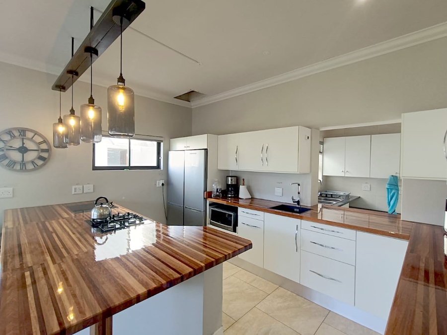 4 Bedroom Property for Sale in Meer En See KwaZulu-Natal