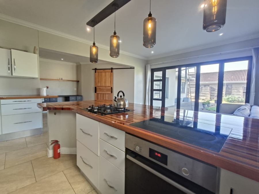 4 Bedroom Property for Sale in Meer En See KwaZulu-Natal