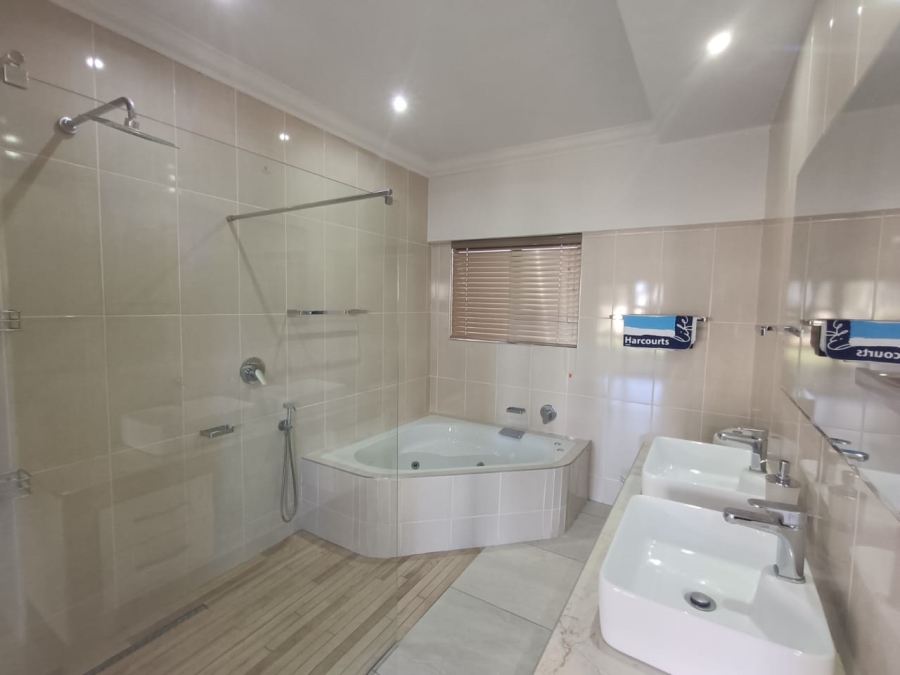 4 Bedroom Property for Sale in Meer En See KwaZulu-Natal