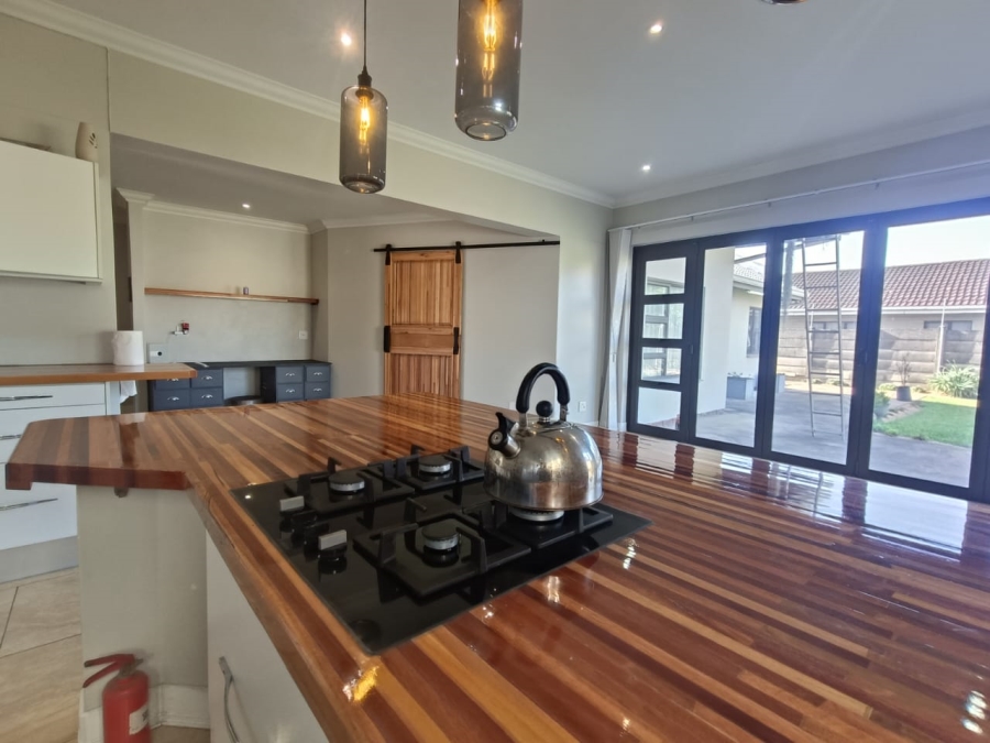 4 Bedroom Property for Sale in Meer En See KwaZulu-Natal
