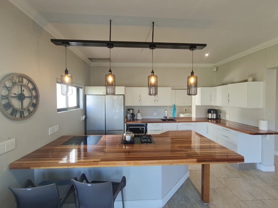 4 Bedroom Property for Sale in Meer En See KwaZulu-Natal