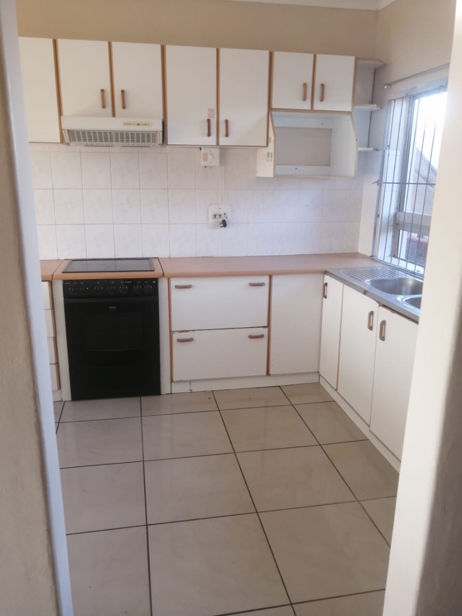 2 Bedroom Property for Sale in Amanzimtoti KwaZulu-Natal