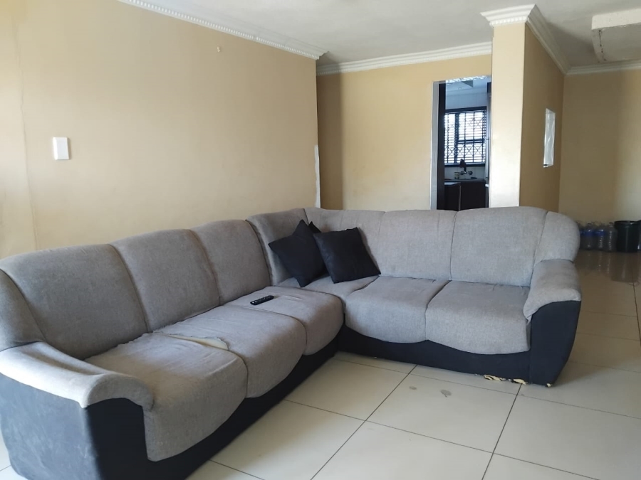4 Bedroom Property for Sale in Esikhawini KwaZulu-Natal