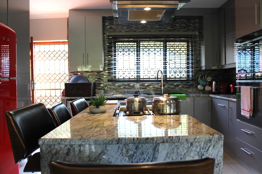 6 Bedroom Property for Sale in Doon Heights KwaZulu-Natal