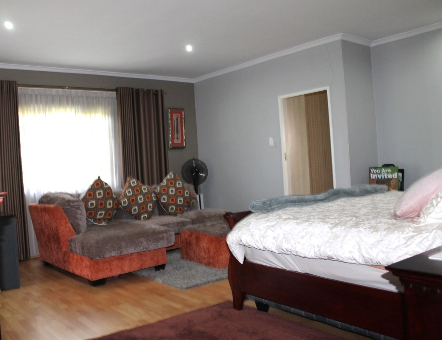 6 Bedroom Property for Sale in Doon Heights KwaZulu-Natal