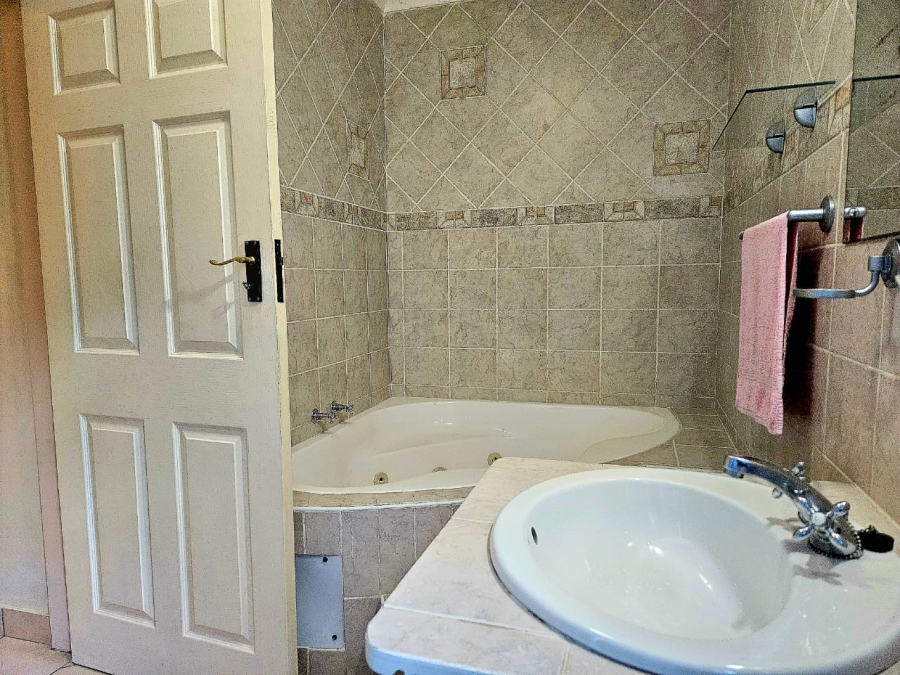 4 Bedroom Property for Sale in Westville Central KwaZulu-Natal