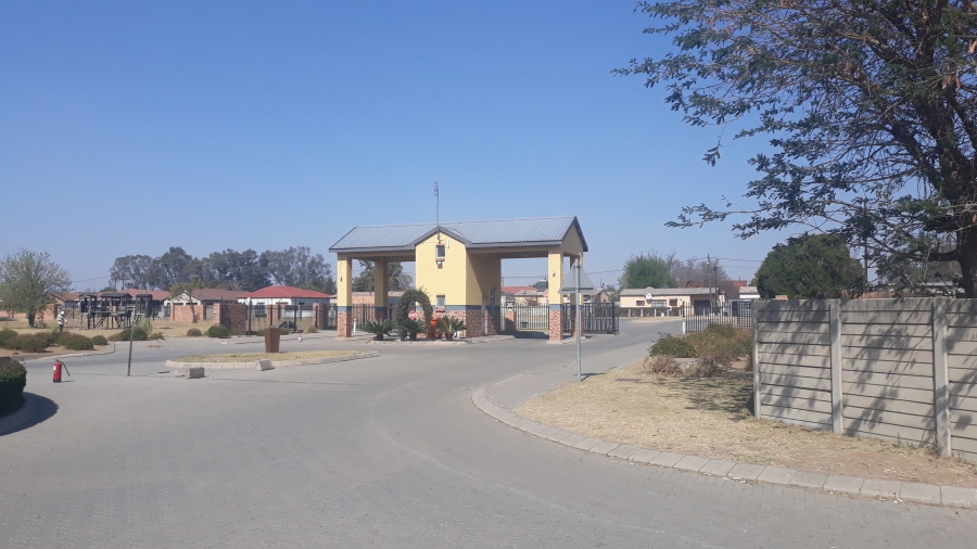 2 Bedroom Property for Sale in Madadeni J KwaZulu-Natal