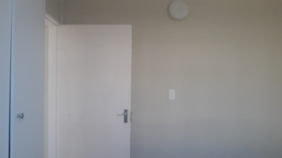 2 Bedroom Property for Sale in Madadeni J KwaZulu-Natal