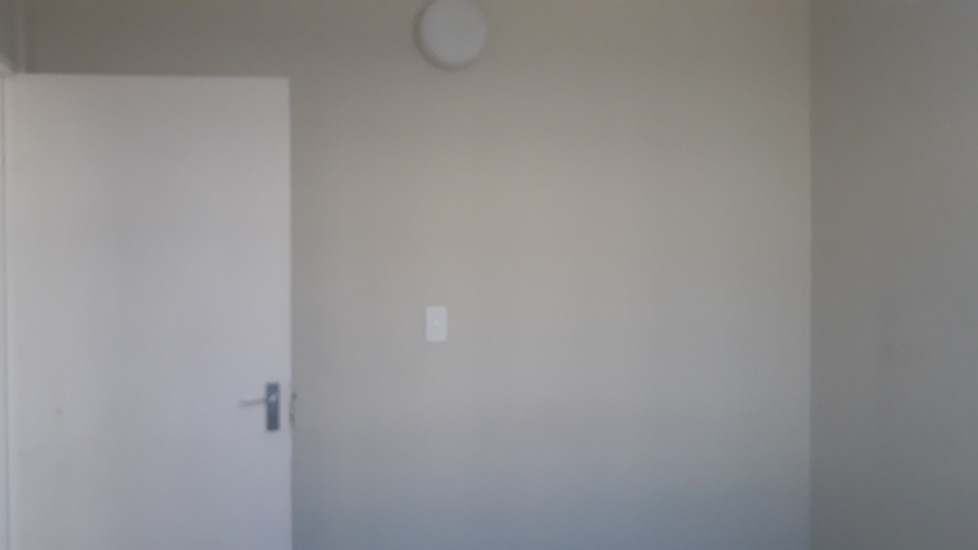 2 Bedroom Property for Sale in Madadeni J KwaZulu-Natal