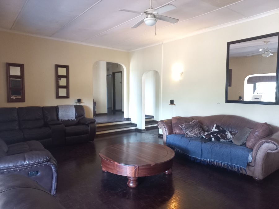 4 Bedroom Property for Sale in Amanzimtoti KwaZulu-Natal