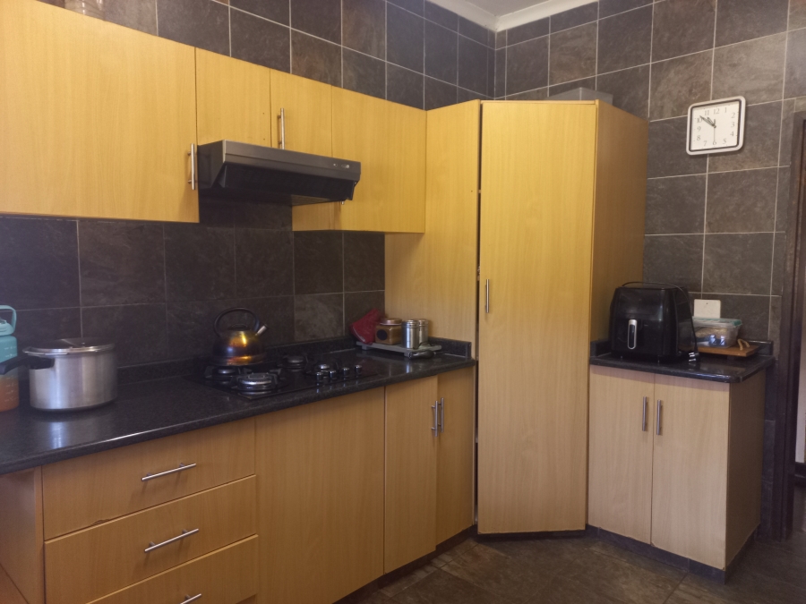 4 Bedroom Property for Sale in Amanzimtoti KwaZulu-Natal