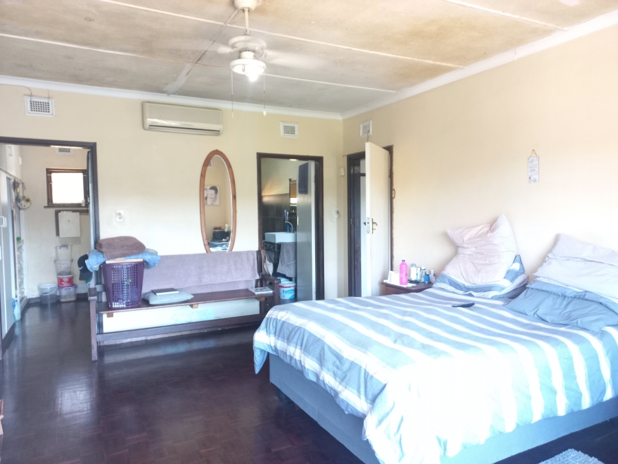 4 Bedroom Property for Sale in Amanzimtoti KwaZulu-Natal