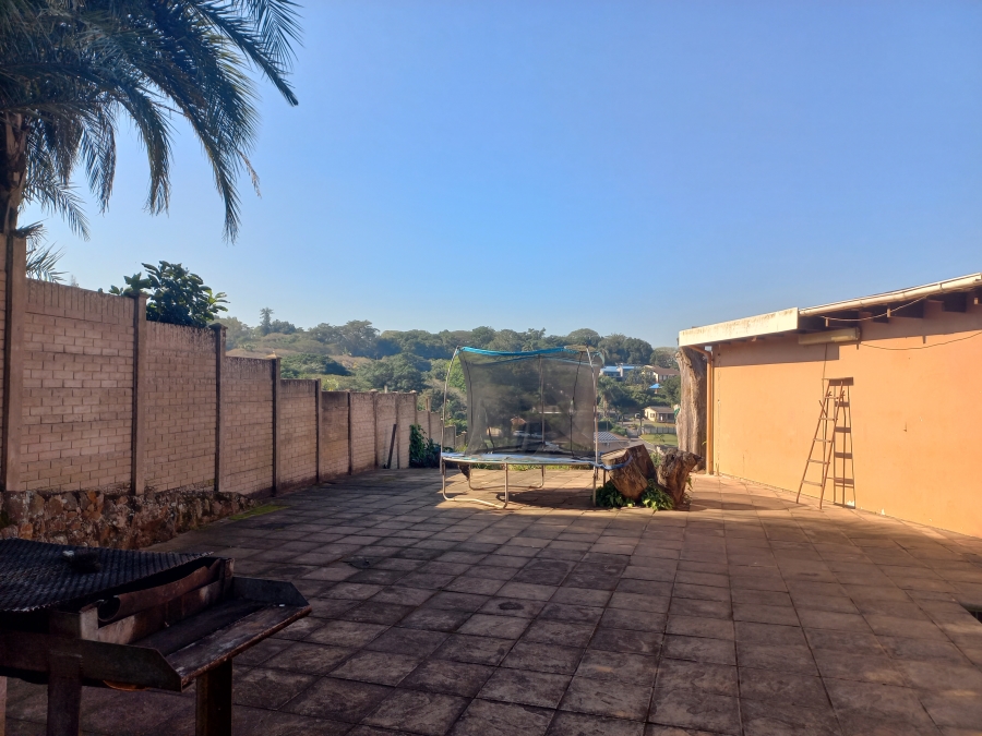 4 Bedroom Property for Sale in Amanzimtoti KwaZulu-Natal